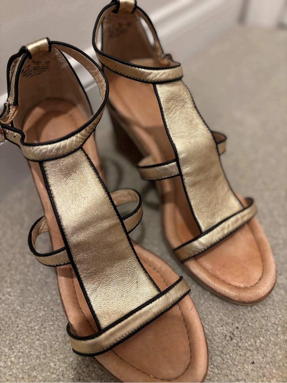 Dr. Scholl's Original Collection Metallic Gold Leather T-Strap Wedge Sandals